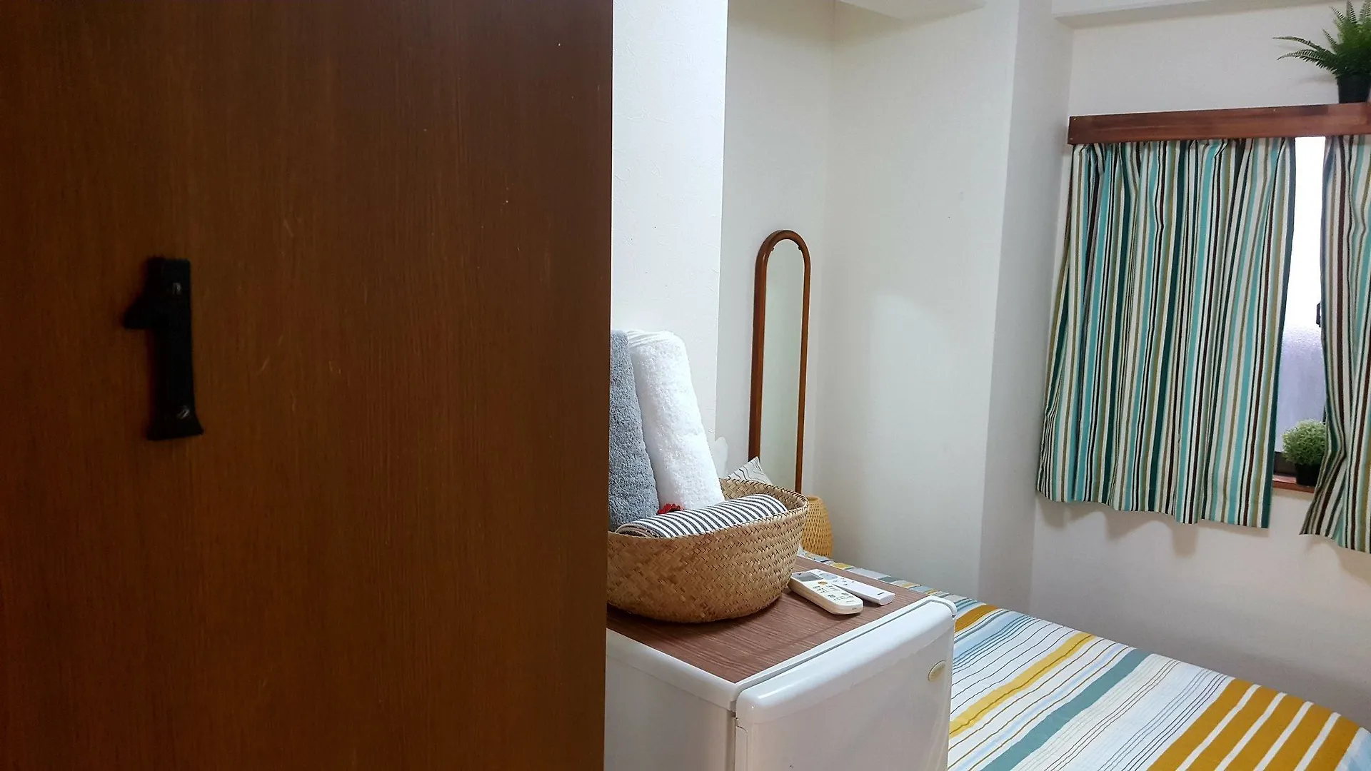 Shinjuku Sky Capsule - Hostel Tokyo Hotel
